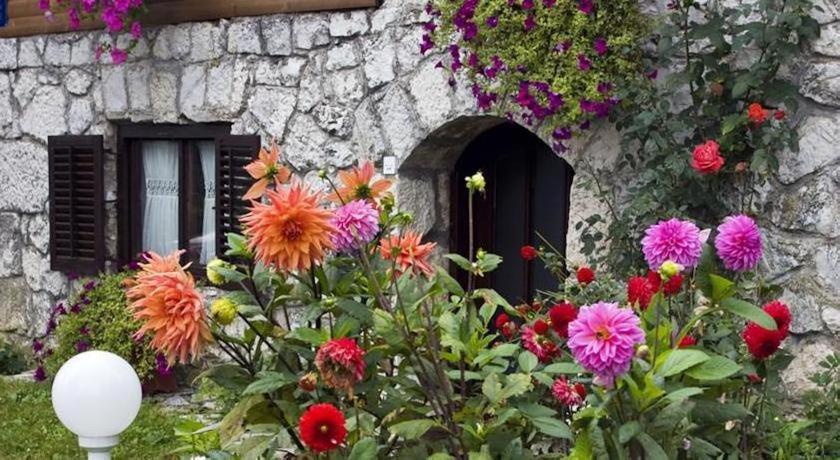 Javorina House Hotel Jezerce Bagian luar foto